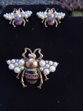 Gold Tone Bee Brooch and Pierced Earring Set with Pearl Wings and Pink Accents